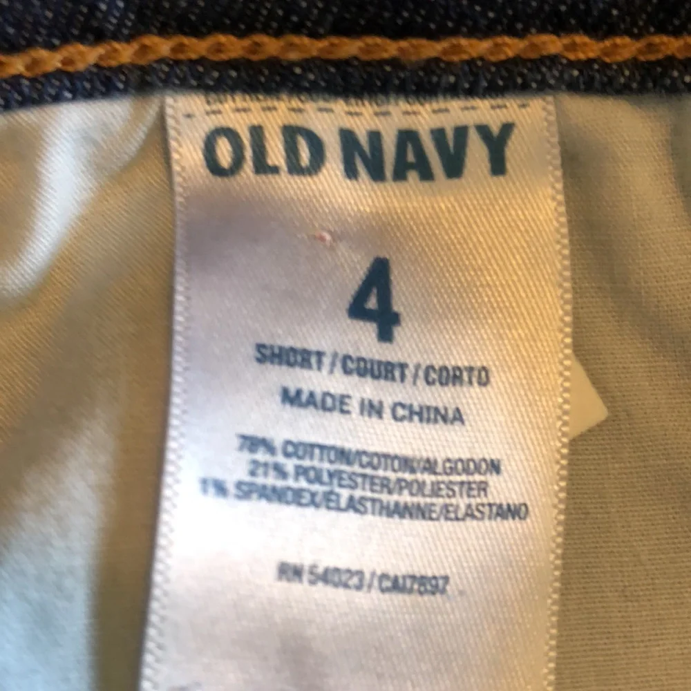 Old Navy The Diva Short Size 4 - Picture 3 of 5